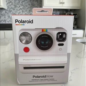 PolaroidNow Autofocus I-type instant camera